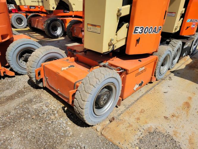 JLG E300AJP