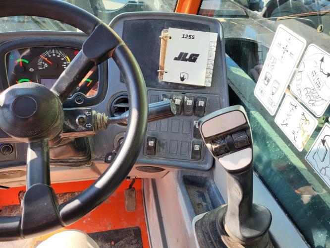 JLG 1255