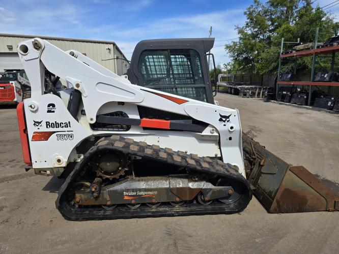 BOBCAT T870