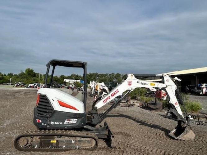 BOBCAT E35