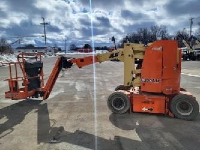 JLG E300AJP