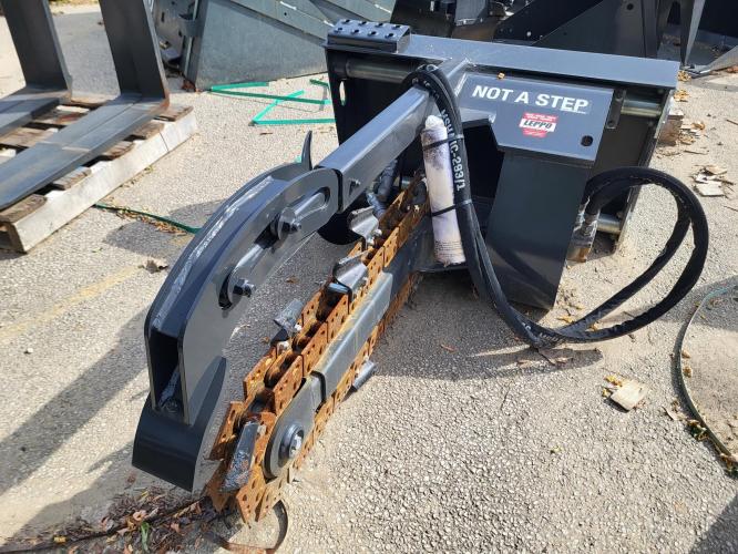 BOBCAT LT112 TRENCHER