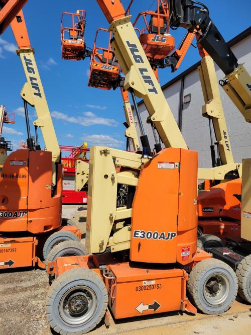 2018 JLG E300AJP