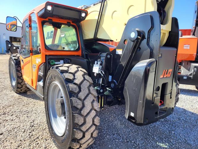 JLG 1055