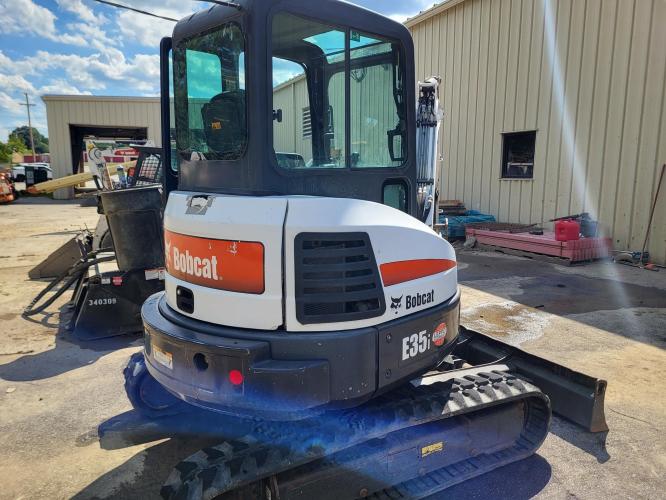 BOBCAT E35i