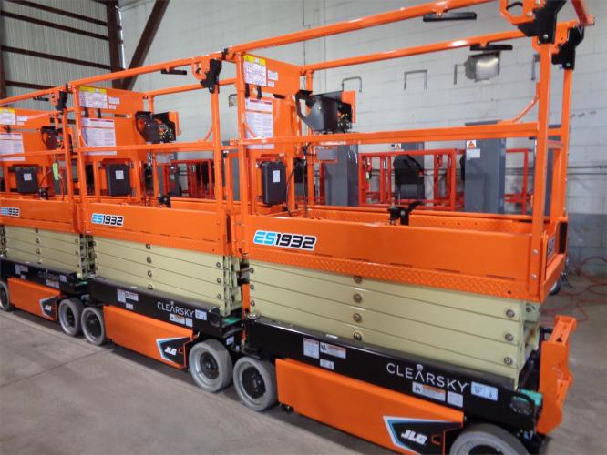 JLG ES1932