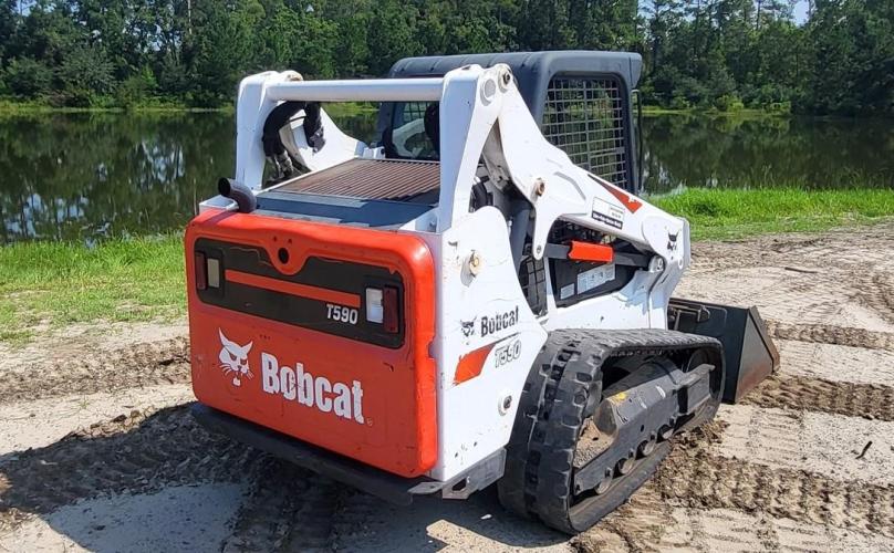 BOBCAT T590