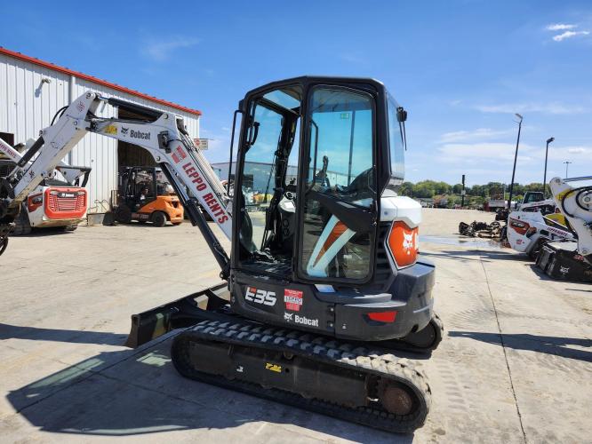 BOBCAT E35