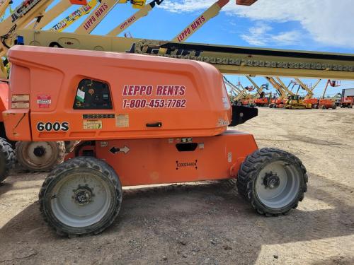 2019 JLG 600S