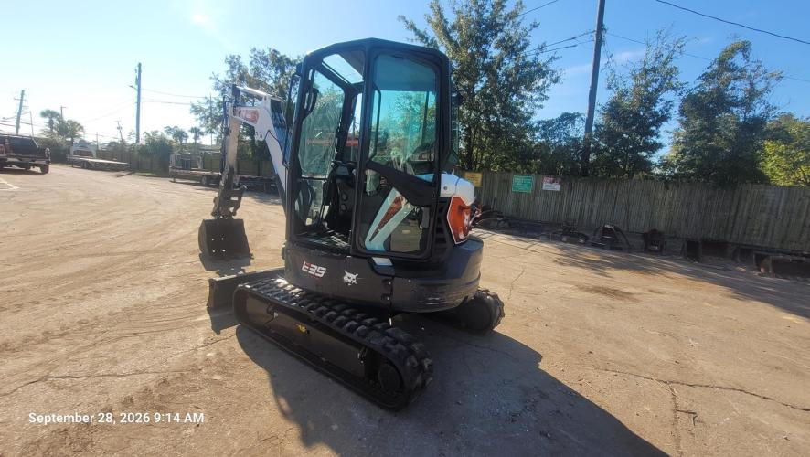 BOBCAT E35R2