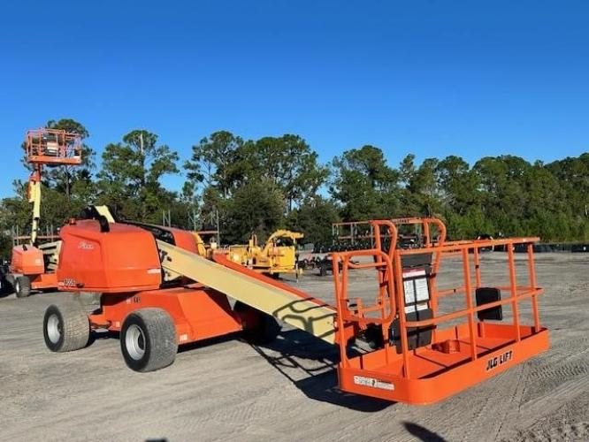 JLG 400S
