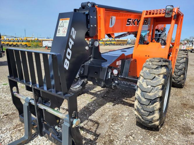 SKY TRAK 8042