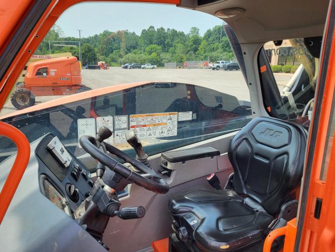JLG 1255