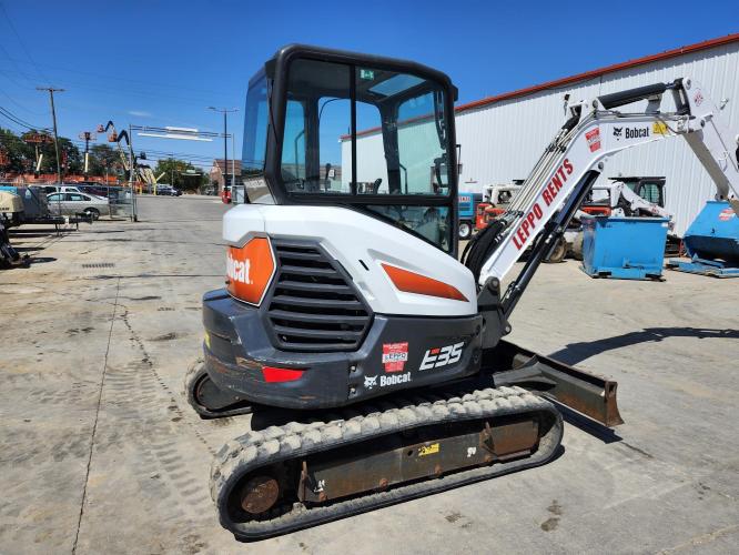 BOBCAT E35
