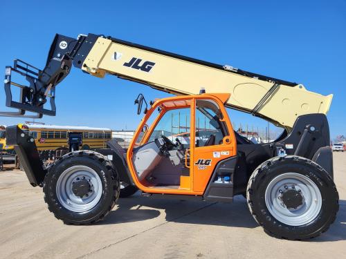 2025 JLG 1055