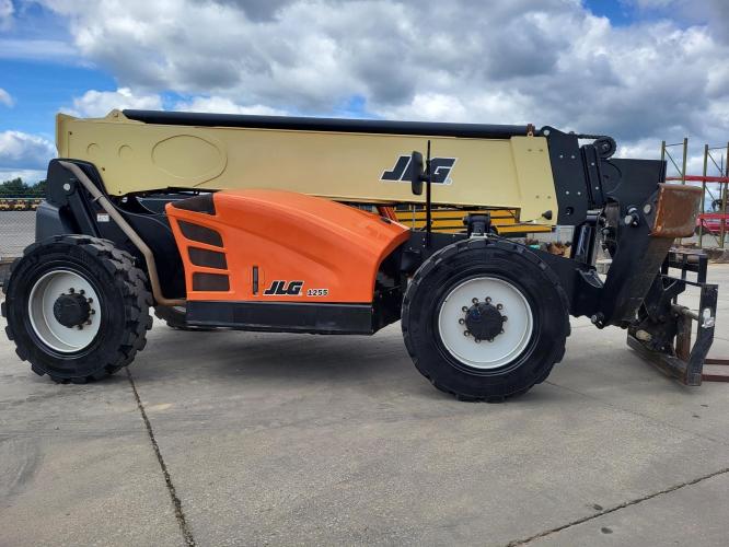 JLG 1255