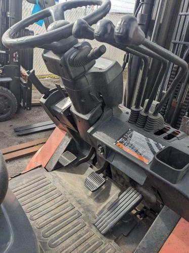 Toyota 7FGU25 Pneumatic Forklift