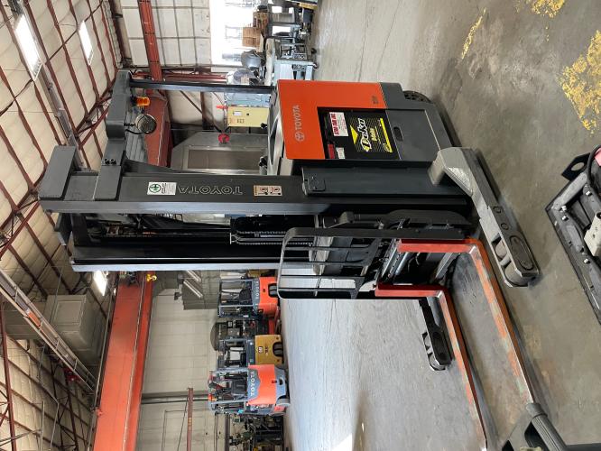 Toyota 7BRU23 Reach Truck
