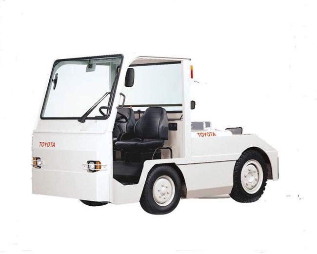 Large Tow Tractor (59,500 LBS)