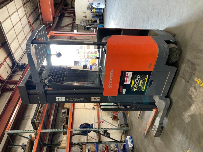 Toyota 7BRU23 Reach Truck