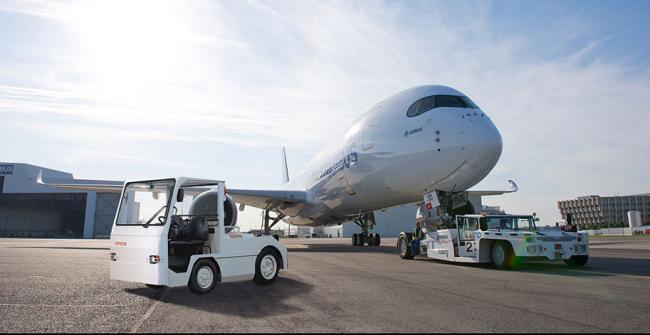 Large Tow Tractor (59,500 LBS)