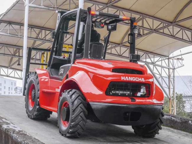 4-Wheel Drive Terrain (11,000 LBS)