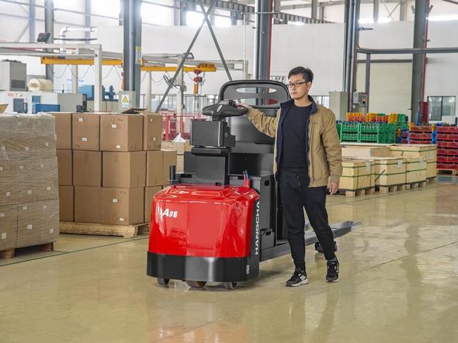 Center Control Rider Pallet Truck (6,000-8,000 LBS)