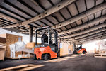 80V Electric Pneumatic Forklift (4,000-17,500 LBS)