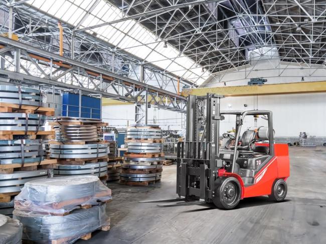IC Cushion Tire Forklift (13,500-15,500 LBS)