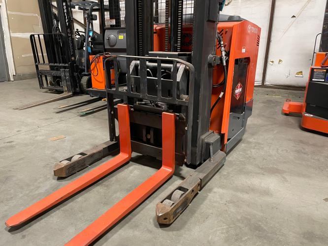 Toyota 9BDRU15 Double Reach Truck