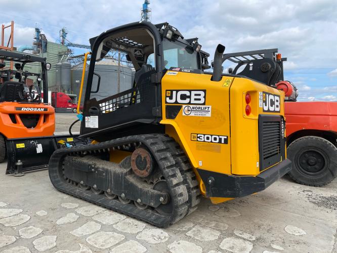JCB 300T Compact Track Loader