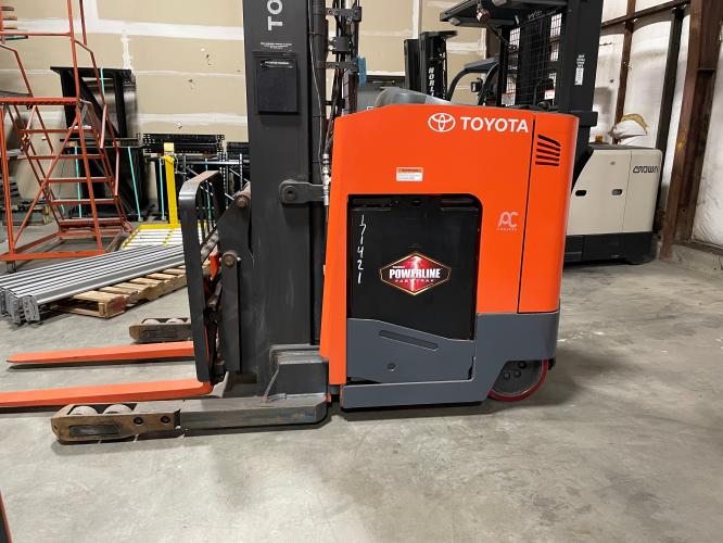 Toyota 9BDRU15 Double Reach Truck