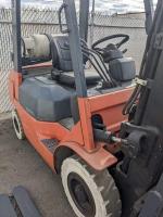 Toyota 7FGU25 Pneumatic Forklift