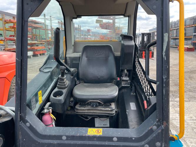 JCB 300T Compact Track Loader