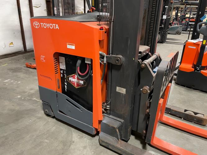 Toyota 9BDRU15 Double Reach Truck