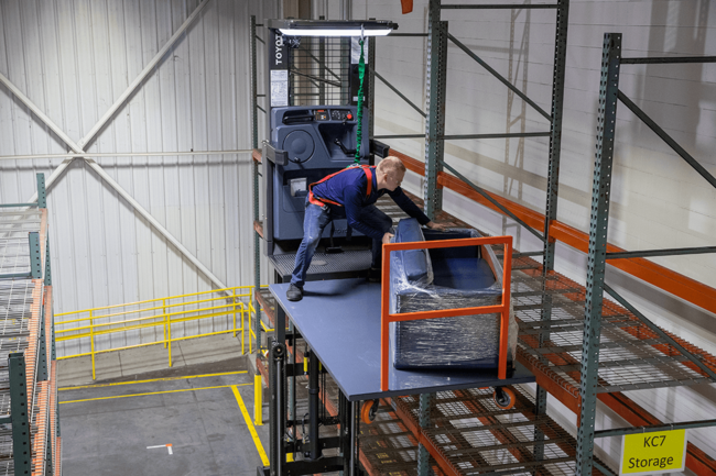 Furniture Order Picker (1,600 LBS)