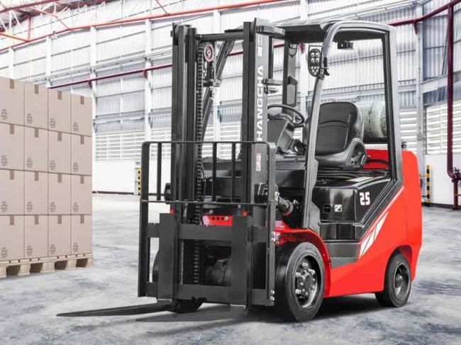 IC Cushion Forklift (3,000-6,500 LBS)