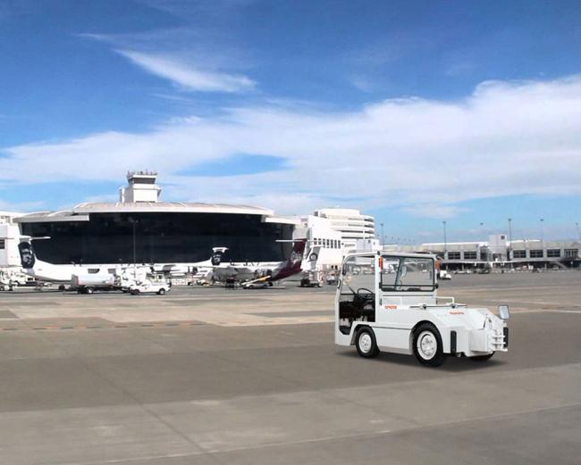 Large Tow Tractor (59,500 LBS)