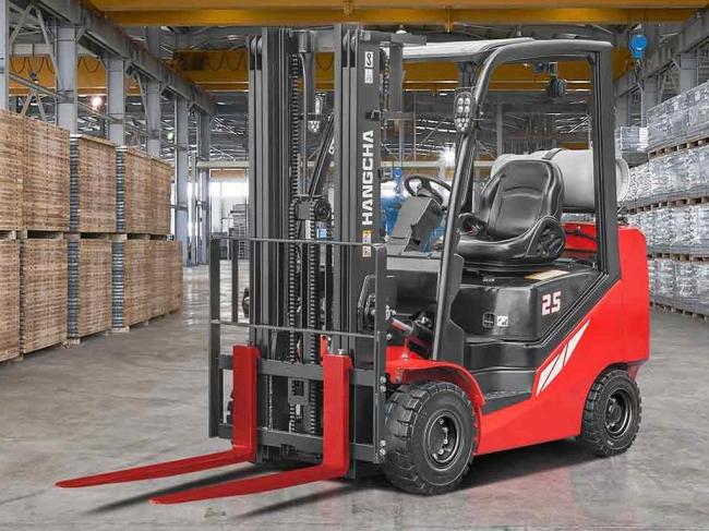 IC Compact Pneumatic Forklift (5,000 LBS)