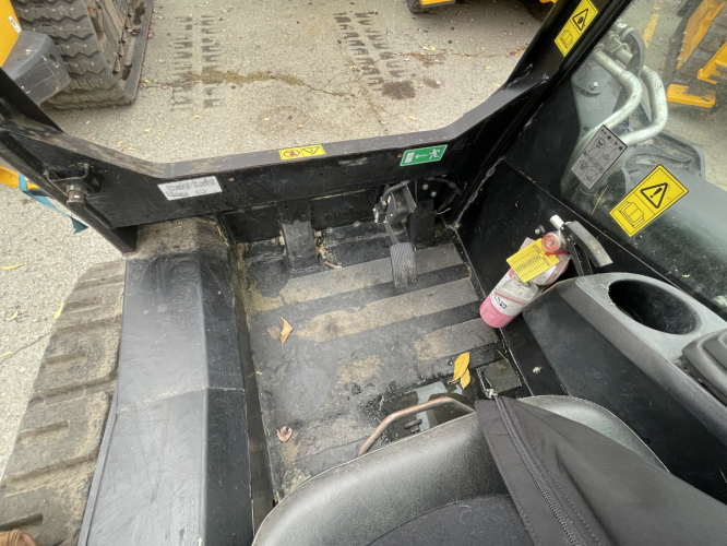JCB 300T Compact Track Loader