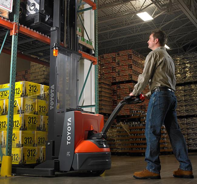 Walkie Stacker
