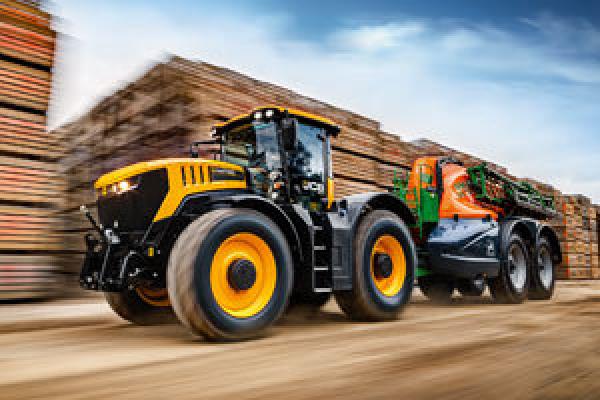 JCB 8330