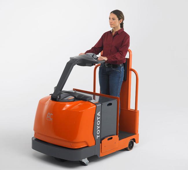 Core Tow Tractor