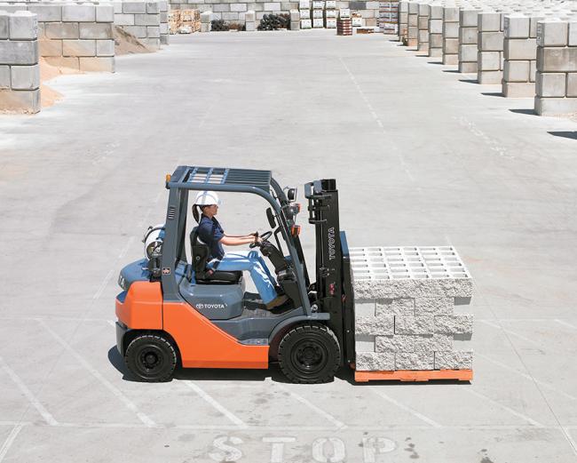 Core IC Pneumatic Forklift