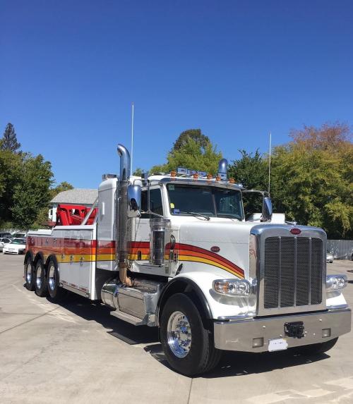 2012 PETERBILT 389