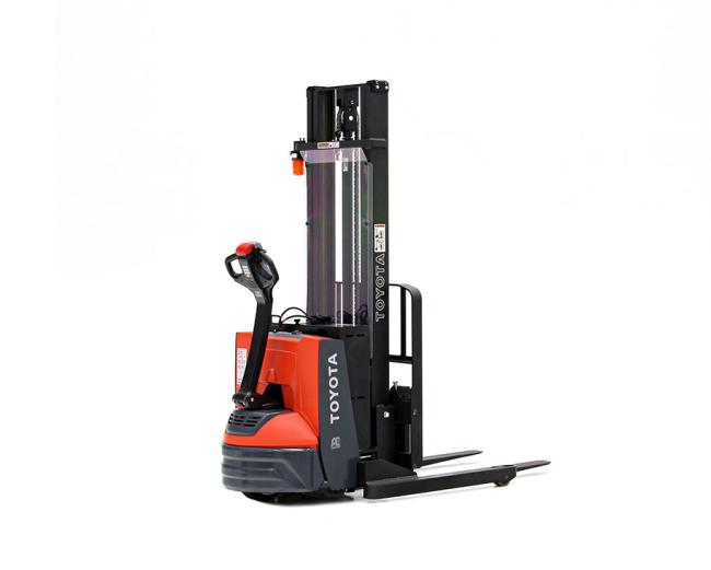Walkie Stacker