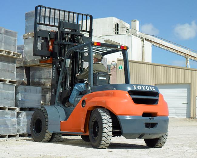 Large IC Pneumatic Forklift