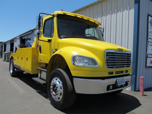2007 FREIGHTLINER BUSINESS CLASS M2 106
