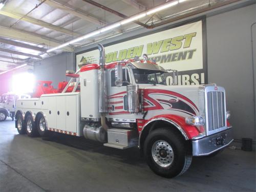 2009 PETERBILT 389