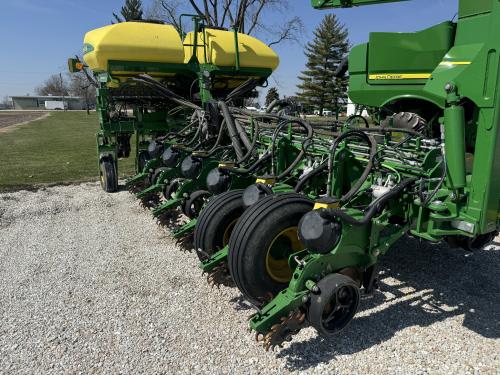 2019 John Deere 1775NT